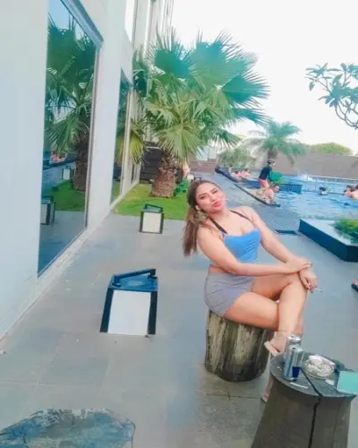 Escort Sindkhed Raja